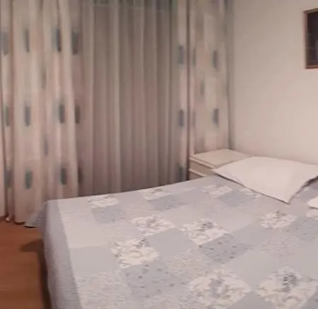14116a Apartment *